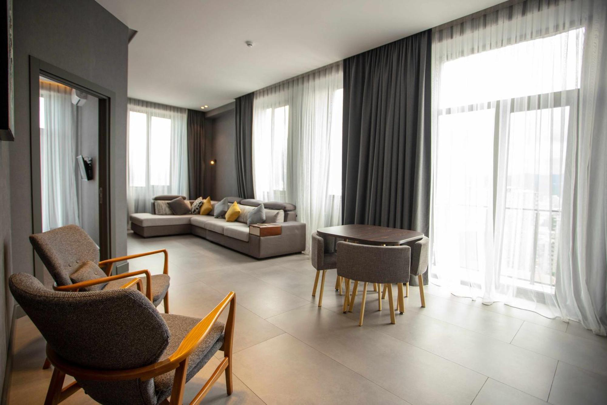 Gumbati Apart Hotel Батуми Екстериор снимка